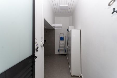 Casa à venda com 240m², 3 quartos e 2 vagasÁrea de Serviço