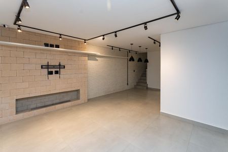 Casa à venda com 240m², 3 quartos e 2 vagasSala