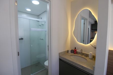 Banheiro de apartamento para alugar com 1 quarto, 31m² em Butantã, São Paulo