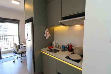 Cozinha de apartamento para alugar com 1 quarto, 31m² em Butantã, São Paulo