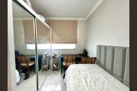Apartamento à venda com 3 quartos, 60m² em Planalto, Belo Horizonte