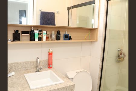 Apartamento para alugar com 62m², 2 quartos e 1 vagaBanheiro do corredor
