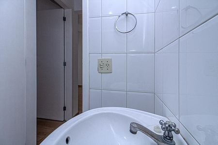 Apartamento à venda com 65m², 2 quartos e 1 vaga Apartamento à venda com 65m², 2 quartos e 1 vagabanheiro social_4