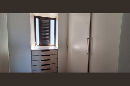 Casa à venda com 335m², 5 quartos e 6 vagasCloset suíte 4