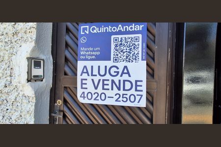 Casa à venda com 335m², 5 quartos e 6 vagasPlaquinha 