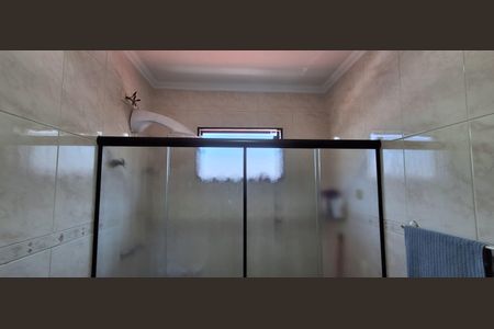 Casa à venda com 335m², 5 quartos e 6 vagasBanheiro Suíte 1