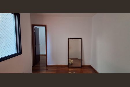 Casa à venda com 335m², 5 quartos e 6 vagasSuíte 3