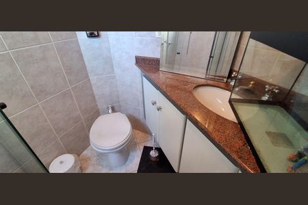 Casa à venda com 335m², 5 quartos e 6 vagasSuíte 3