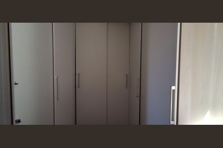 Casa à venda com 335m², 5 quartos e 6 vagasCloset suíte 4