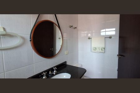 Casa à venda com 335m², 5 quartos e 6 vagasSuíte 2