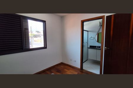 Casa à venda com 335m², 5 quartos e 6 vagasSuíte 2