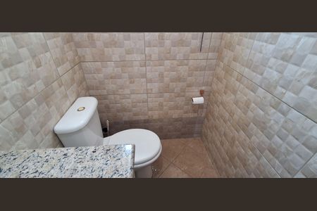 Casa à venda com 335m², 5 quartos e 6 vagasLavabo 