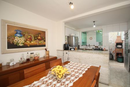 Casa à venda com 66m², 3 quartos e 1 vagaSala de Jantar