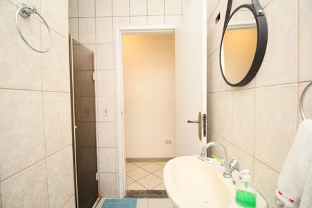 Casa à venda com 66m², 3 quartos e 1 vagaBanheiro