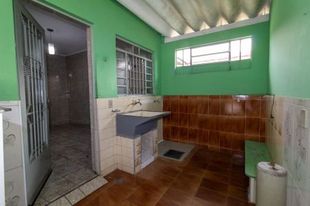 Casa à venda com 250m², 2 quartos e 4 vagas Casa à venda com 250m², 2 quartos e 4 vagasÁrea externa