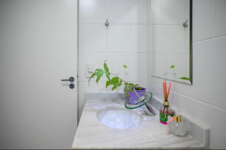 Apartamento à venda com 54m², 2 quartos e 1 vagaBanheiro Social