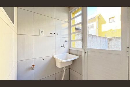 Casa de condomínio para alugar com 135m², 3 quartos e 2 vagas Casa de condomínio para alugar com 135m², 3 quartos e 2 vagasÁrea de serviço