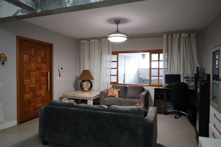 Casa à venda com 3 quartos, 188m² em Vila Santana, São Paulo