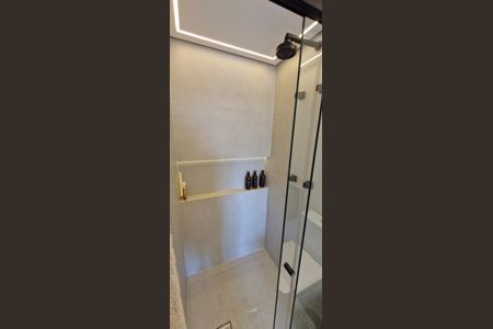 Apartamento à venda com 81m², 3 quartos e 2 vagasBanheiro