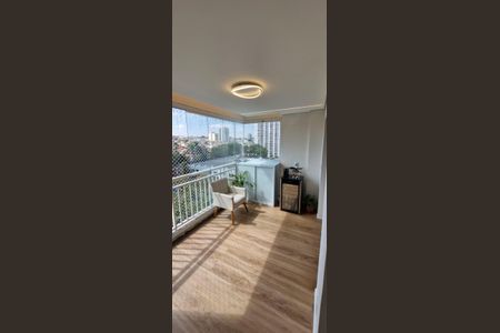 Apartamento à venda com 81m², 3 quartos e 2 vagasVaranda