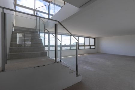 Apartamento à venda com 352m², 4 quartos e 4 vagas Apartamento à venda com 352m², 4 quartos e 4 vagasSala