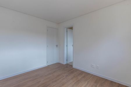 Apartamento à venda com 352m², 4 quartos e 4 vagas Apartamento à venda com 352m², 4 quartos e 4 vagasSuíte 3