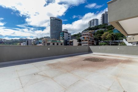 Apartamento à venda com 352m², 4 quartos e 4 vagas Apartamento à venda com 352m², 4 quartos e 4 vagasTerraço