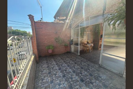 Quintal de casa para alugar com 2 quartos, 130m² em Vila Buenos Aires, São Paulo