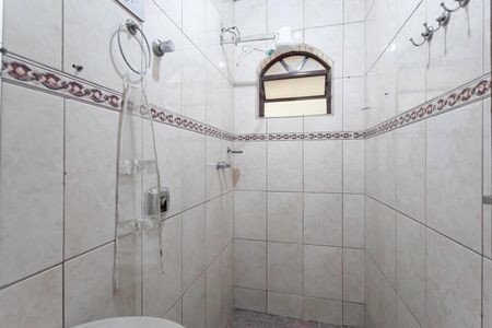 Casa para alugar com 80m², 2 quartos e 2 vagas Casa para alugar com 80m², 2 quartos e 2 vagasBanheiro social