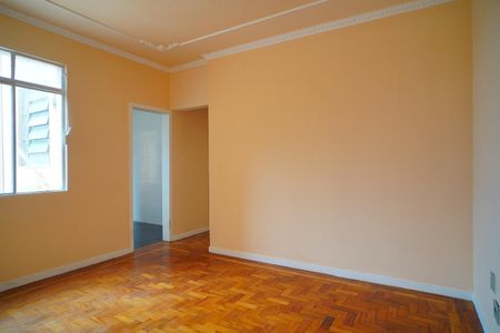 Sala de apartamento à venda com 2 quartos, 75m² em São João, Porto Alegre