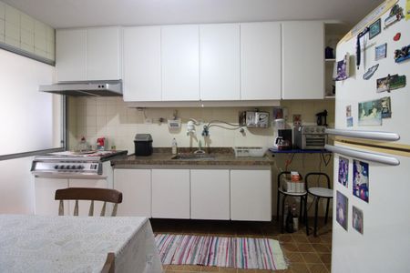 Apartamento à venda com 105m², 3 quartos e 3 vagasCozinha 