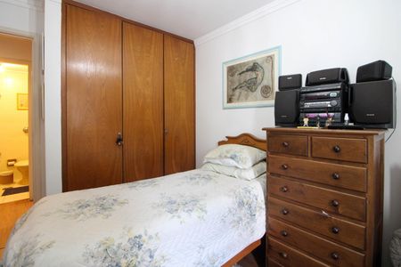 Apartamento à venda com 105m², 3 quartos e 3 vagasQuarto 2