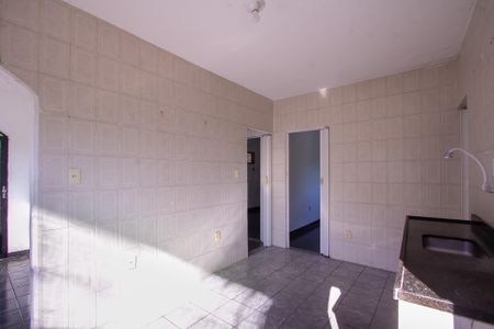Casa para alugar com 80m², 2 quartos e sem vaga Casa para alugar com 80m², 2 quartos e sem vagaCozinha