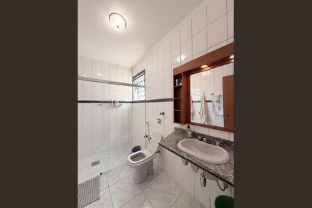 Casa à venda com 250m², 3 quartos e 2 vagasBanheiro Social