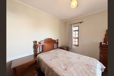Casa à venda com 250m², 3 quartos e 2 vagasSuíte