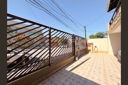 Casa à venda com 250m², 3 quartos e 2 vagasGaragem