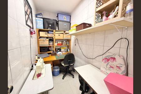 Casa à venda com 250m², 3 quartos e 2 vagasDispensa
