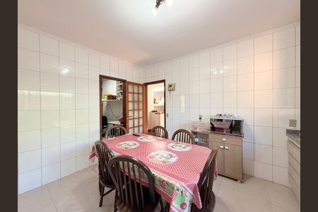 Casa à venda com 250m², 3 quartos e 2 vagasCozinha