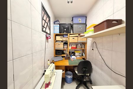 Casa à venda com 250m², 3 quartos e 2 vagasDispensa