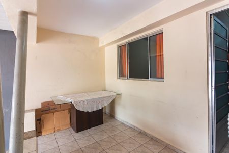 Casa à venda com 164m², 2 quartos e 2 vagas Casa à venda com 164m², 2 quartos e 2 vagasQuintal