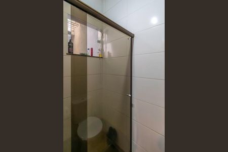 Casa à venda com 729m², 4 quartos e 3 vagas Casa à venda com 729m², 4 quartos e 3 vagasBanheiro 2