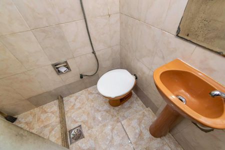 Casa à venda com 729m², 4 quartos e 3 vagas Casa à venda com 729m², 4 quartos e 3 vagasBanheiro 1