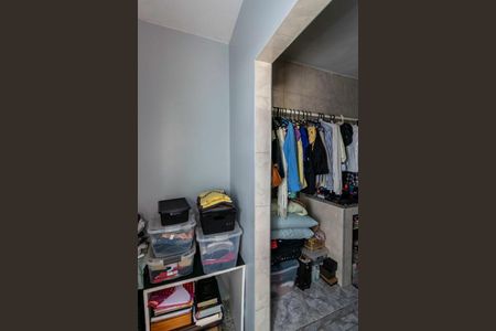 Casa à venda com 729m², 4 quartos e 3 vagas Casa à venda com 729m², 4 quartos e 3 vagasQuarto 2 - Closet
