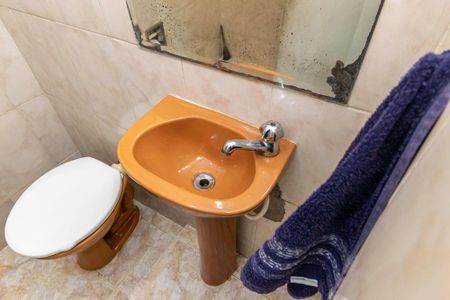 Casa à venda com 729m², 4 quartos e 3 vagas Casa à venda com 729m², 4 quartos e 3 vagasBanheiro 1