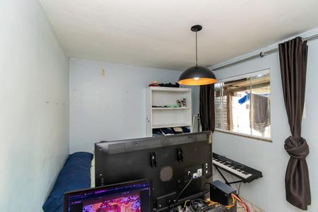 Casa à venda com 729m², 4 quartos e 3 vagas Casa à venda com 729m², 4 quartos e 3 vagasQuarto 4