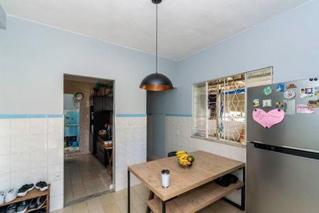 Casa à venda com 729m², 4 quartos e 3 vagas Casa à venda com 729m², 4 quartos e 3 vagasCopa