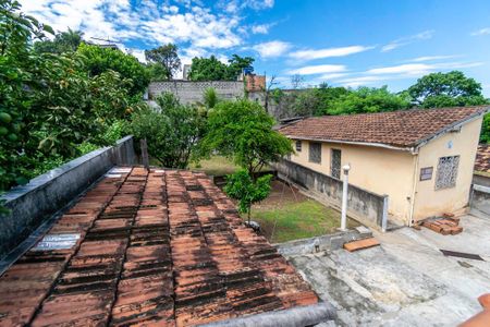 Casa à venda com 729m², 4 quartos e 3 vagas Casa à venda com 729m², 4 quartos e 3 vagasTerraço