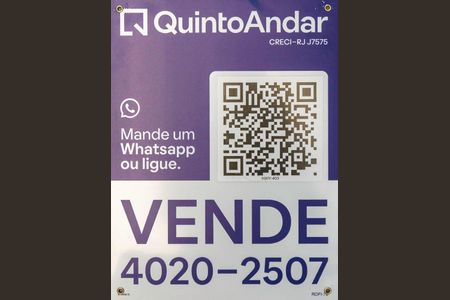 Casa à venda com 729m², 4 quartos e 3 vagas Casa à venda com 729m², 4 quartos e 3 vagasPlaca