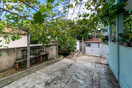 Casa à venda com 729m², 4 quartos e 3 vagas Casa à venda com 729m², 4 quartos e 3 vagasGaragem