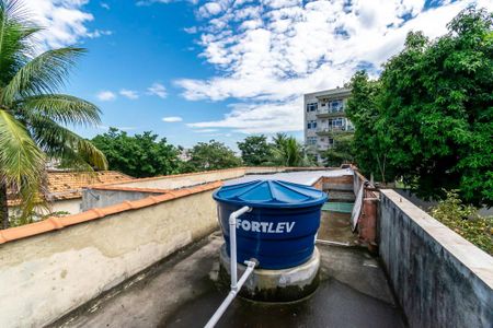Casa à venda com 729m², 4 quartos e 3 vagas Casa à venda com 729m², 4 quartos e 3 vagasTerraço